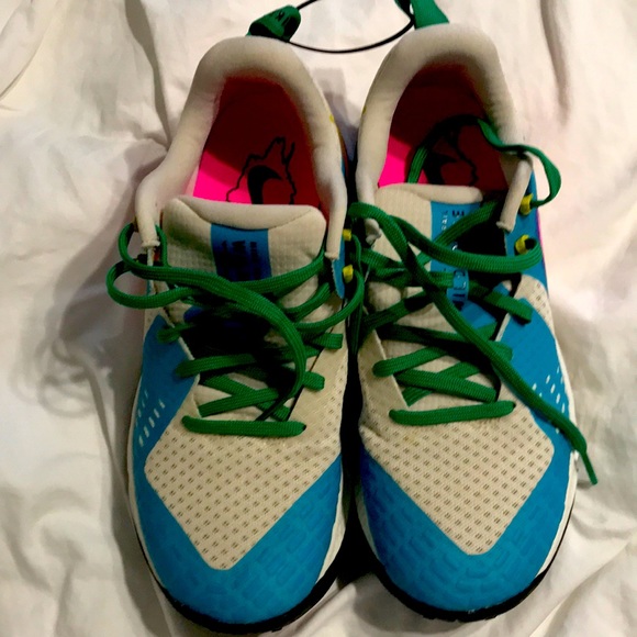 New nikes - Picture 1 of 4